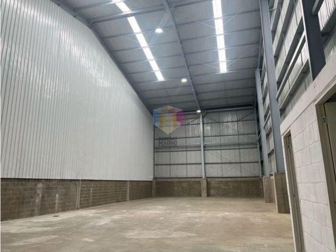 Bodega en arriendo en Actividad Multiple, Copacabana, 300 m² · foto 11 de 13