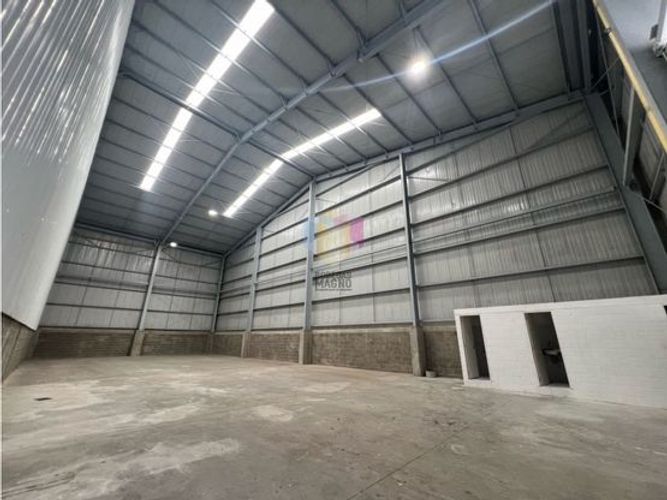 Bodega en arriendo en Actividad Multiple, Copacabana, 300 m² · foto 12 de 13