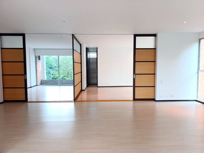Apartamento de 2 alcobas en arriendo en El Poblado, Medellín, 130 m² · foto 16 de 20