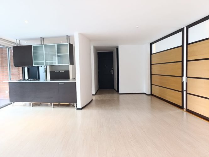 Apartamento de 2 alcobas en arriendo en El Poblado, Medellín, 130 m² · foto 8 de 20