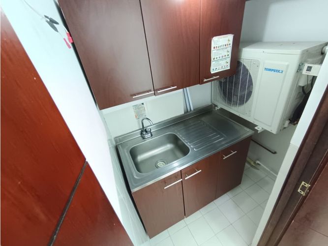 Oficina en arriendo en Estadio, Medellín, 30 m² · foto 4 de 5