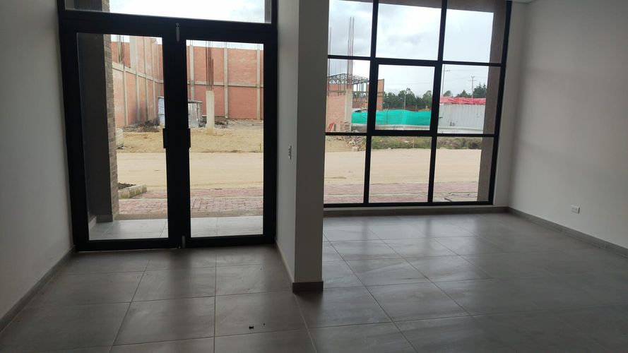 Bodega en arriendo en La Magnolia, Madrid, 1685 m² · foto 6 de 8