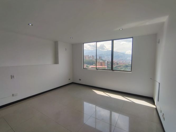 Apartamento de 3 alcobas en arriendo en El Diamante No. 2, Medellín, 138 m² · foto 8 de 20