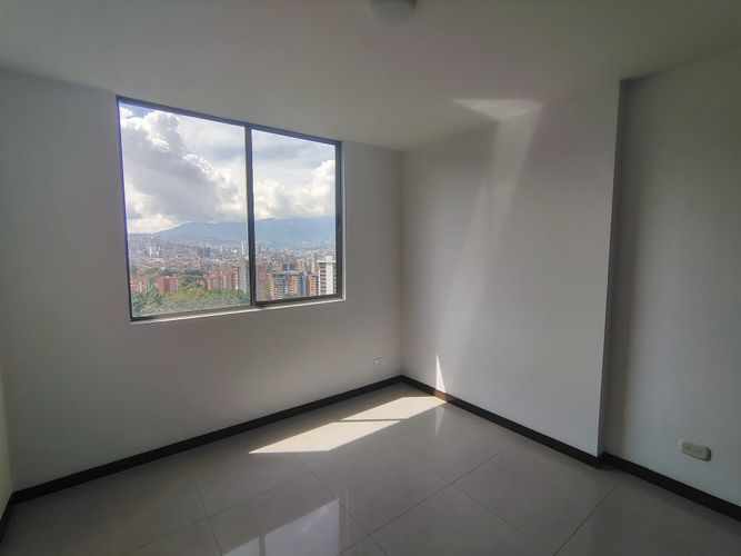 Apartamento de 3 alcobas en arriendo en El Diamante No. 2, Medellín, 138 m² · foto 11 de 20