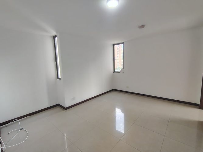Apartamento de 3 alcobas en arriendo en El Diamante No. 2, Medellín, 138 m² · foto 9 de 20