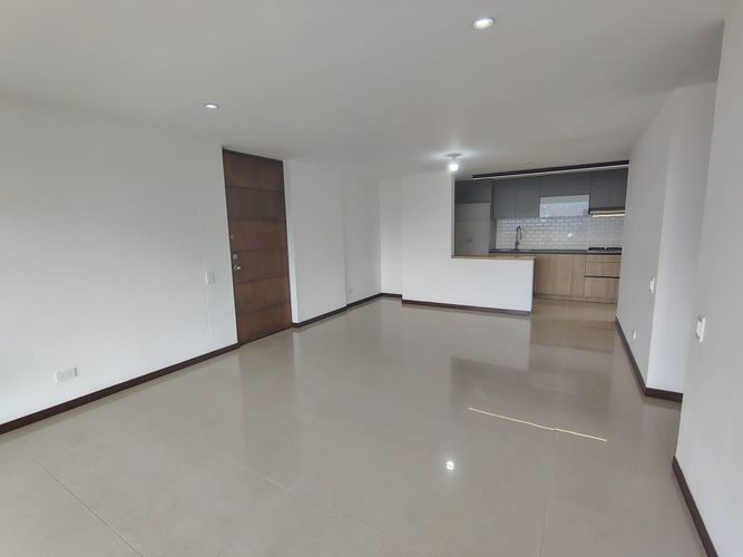 Apartamento de 3 alcobas en arriendo en El Diamante No. 2, Medellín, 138 m² · foto 7 de 20