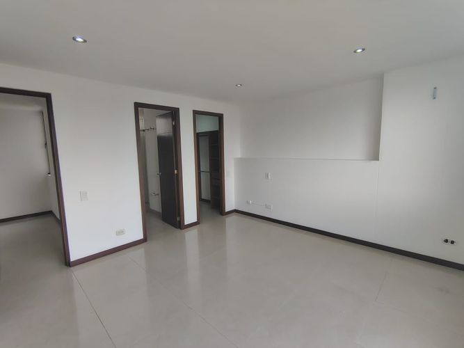 Apartamento de 3 alcobas en arriendo en El Diamante No. 2, Medellín, 138 m² · foto 16 de 20