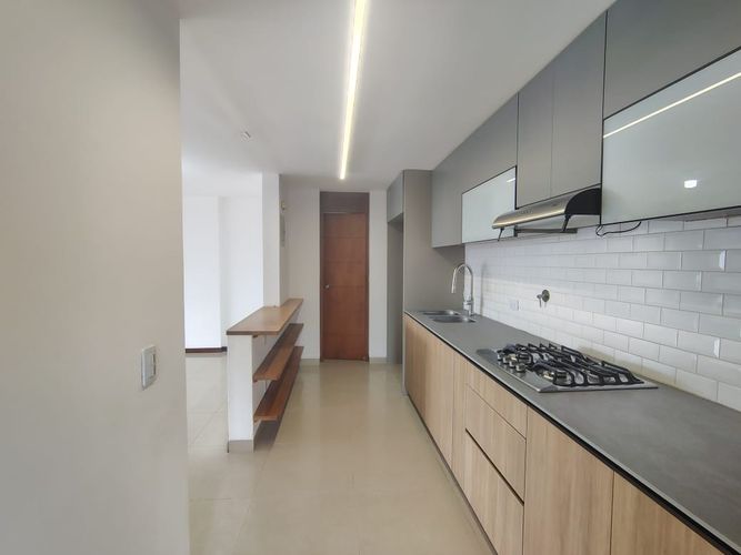 Apartamento de 3 alcobas en arriendo en El Diamante No. 2, Medellín, 138 m² · foto 5 de 20
