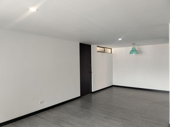 Apartamento de 3 alcobas en arriendo en Otraparte, Envigado, 108 m² · foto 3 de 16
