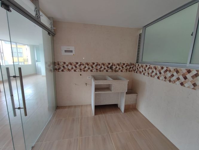 Edificio en venta en La Francia, Manizales, 408 m² · foto 19 de 24