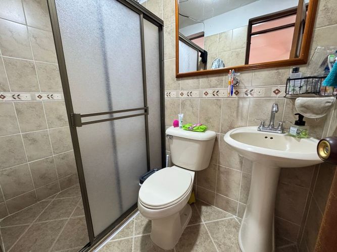 Casa de 4 alcobas en venta en La Ospina, La Estrella, 197 m² · foto 18 de 24
