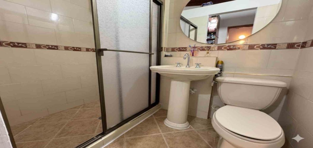 Casa de 4 alcobas en venta en La Ospina, La Estrella, 197 m² · foto 19 de 24