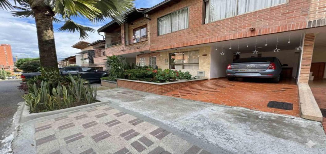 Casa de 4 alcobas en venta en La Ospina, La Estrella, 197 m² · foto 23 de 24