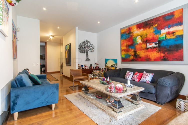 Apartamento de 3 alcobas en venta en Chico Norte, Bogotá, 175 m² · foto 2 de 21