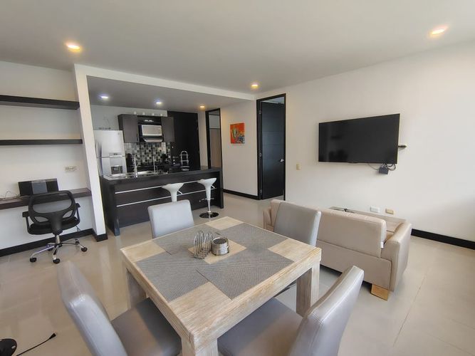 Apartamento de 1 alcoba en arriendo en El Poblado, Medellín, 53 m² · foto 2 de 14