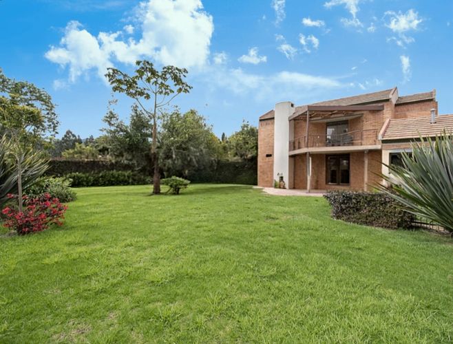 Casa en venta en Guaymaral, Bogotá · foto 2 de 17