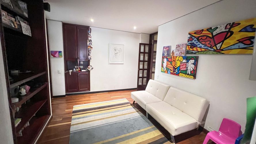Apartamento de 3 alcobas en venta en El Nogal, Bogotá, 227 m² · foto 5 de 13