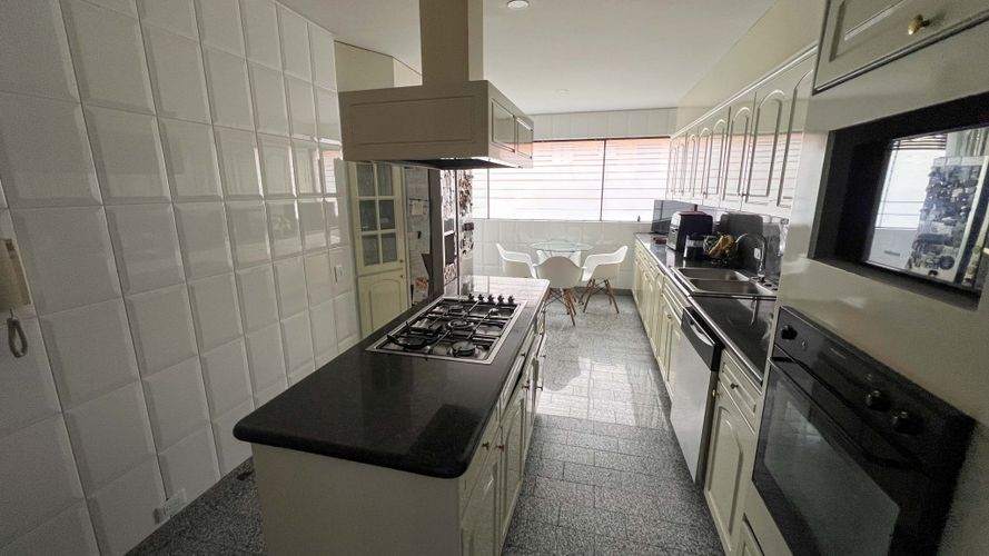 Apartamento de 3 alcobas en venta en El Nogal, Bogotá, 227 m² · foto 12 de 13