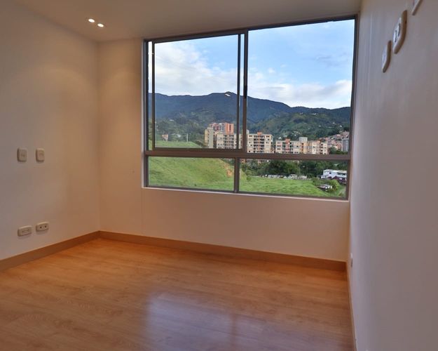 Apartamento de 3 alcobas en arriendo en Camino Verde, Envigado, 85 m² · foto 11 de 12