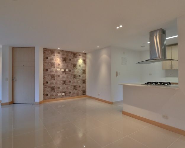 Apartamento de 3 alcobas en arriendo en Camino Verde, Envigado, 85 m² · foto 2 de 12
