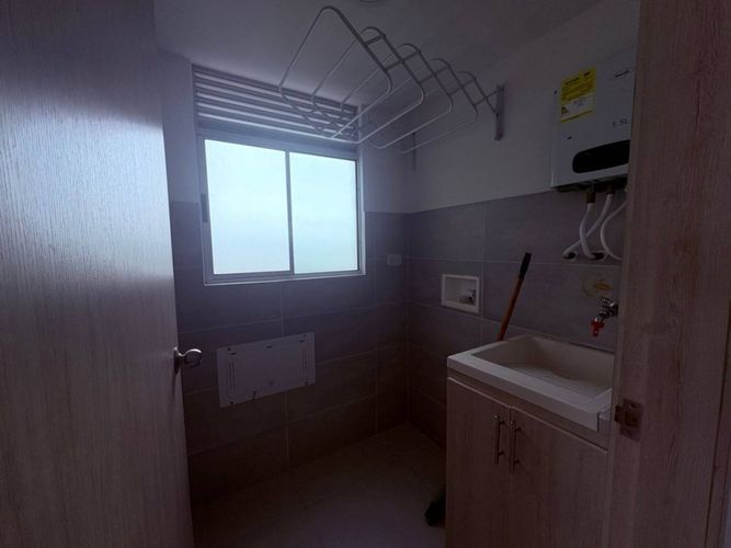 Apartamento de 2 alcobas en venta en Bochalema, Cali, 53 m² · foto 5 de 24