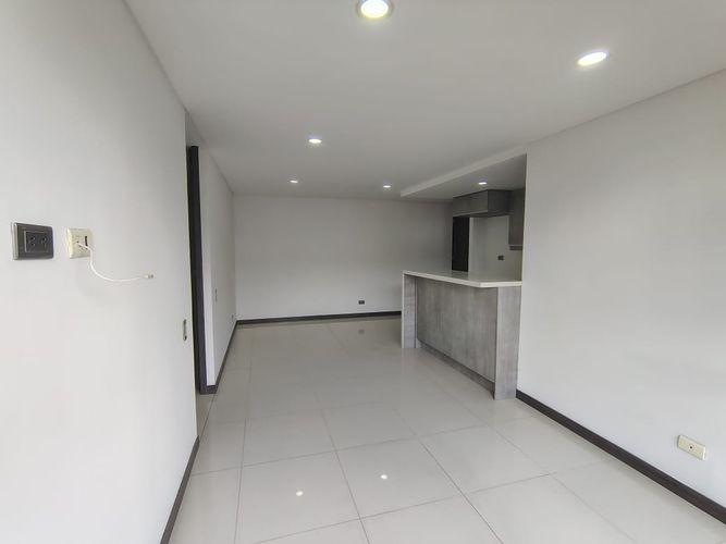 Apartamento de 3 alcobas en arriendo en Vegas De La Doctora, Sabaneta, 78 m² · foto 4 de 14
