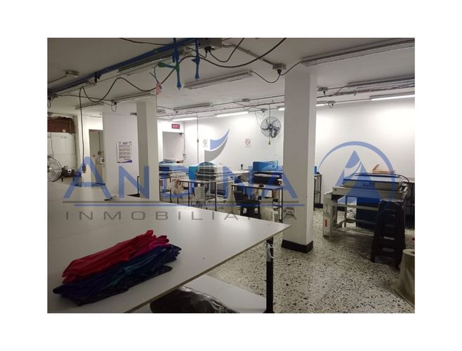 Local en venta en Viviendas Del Sur, Itagüí, 127 m² · foto 3 de 7