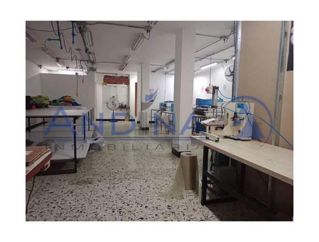 Local en venta en Viviendas Del Sur, Itagüí, 127 m² · foto 4 de 7
