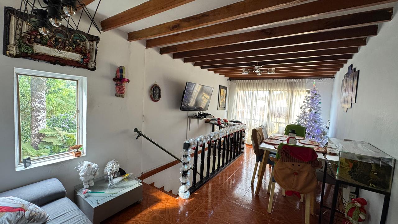 Casa en venta en Avenida Kevin Angel, Manizales · foto 8 de 24