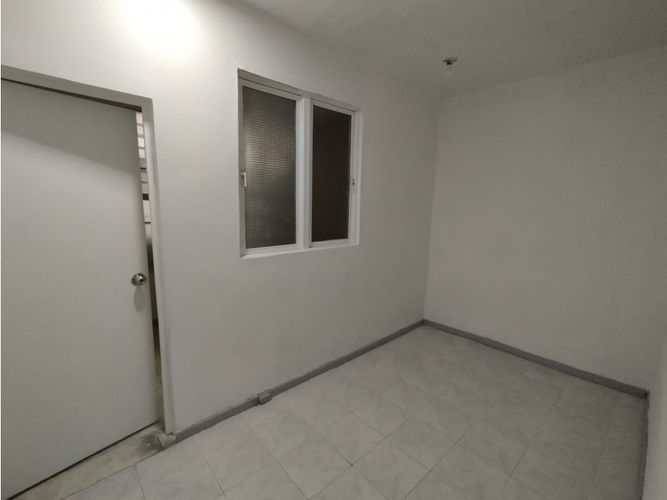 Local en venta en Villa Nueva, Medellín, 65 m² · foto 2 de 19