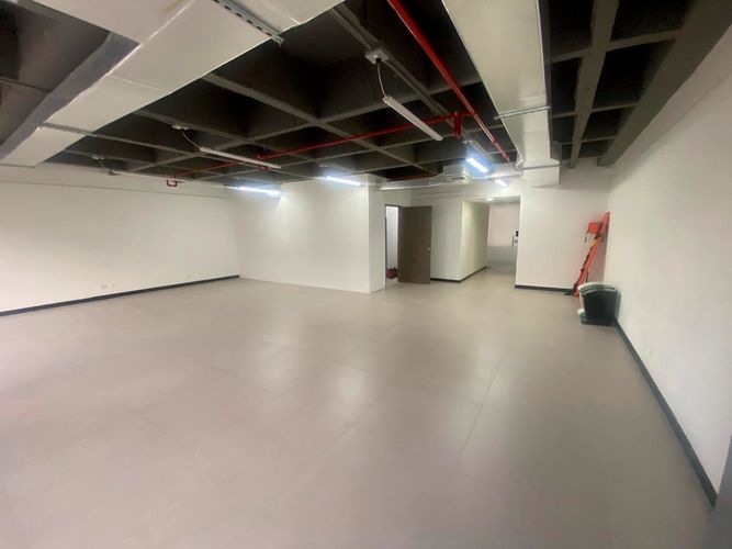 Oficina en arriendo en El Poblado, Medellín, 110 m² · foto 7 de 13