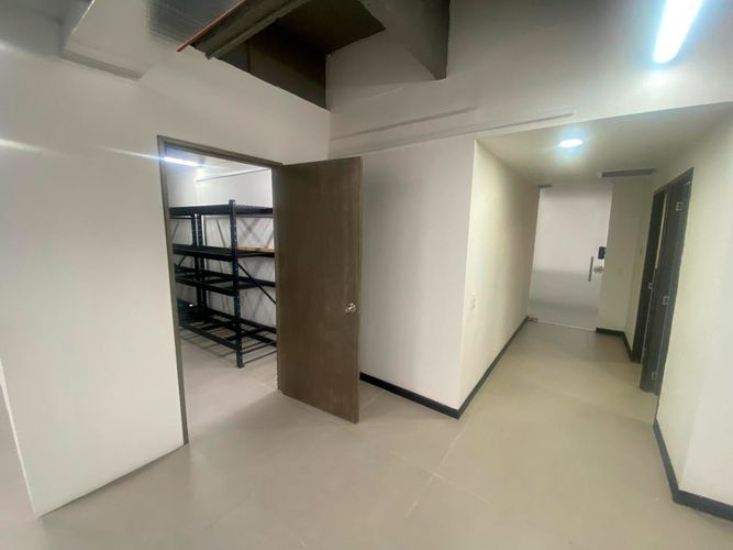 Oficina en arriendo en El Poblado, Medellín, 110 m² · foto 11 de 13