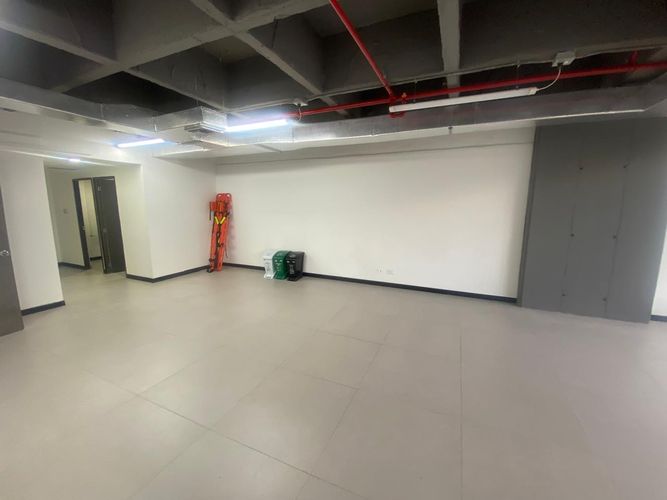 Oficina en arriendo en El Poblado, Medellín, 110 m² · foto 13 de 13