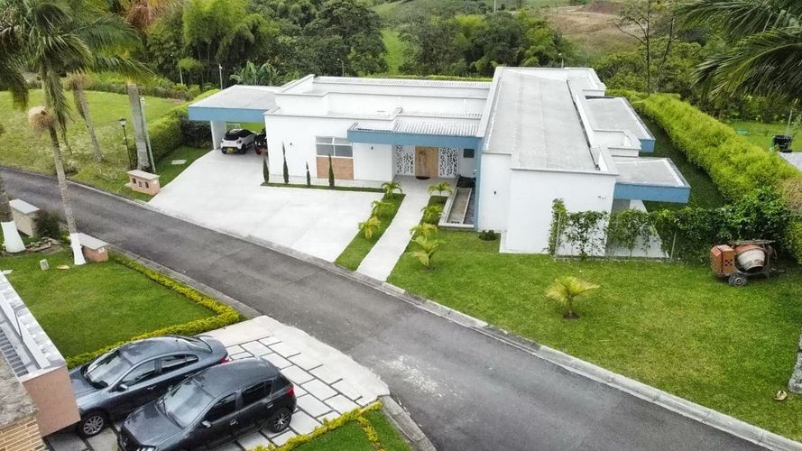 Casa de 4 alcobas en venta en Tribunas Corcega, Pereira, 486 m² · foto 5 de 7