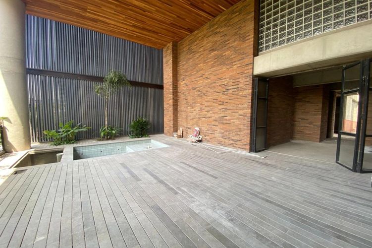 Apartamento de 3 alcobas en venta en Las Lomas, Medellín, 306 m² · foto 5 de 17