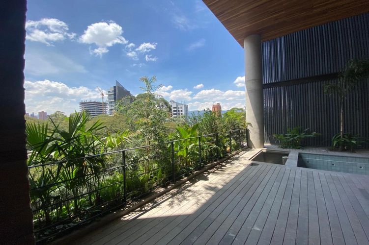 Apartamento de 3 alcobas en venta en Las Lomas, Medellín, 306 m² · foto 9 de 17