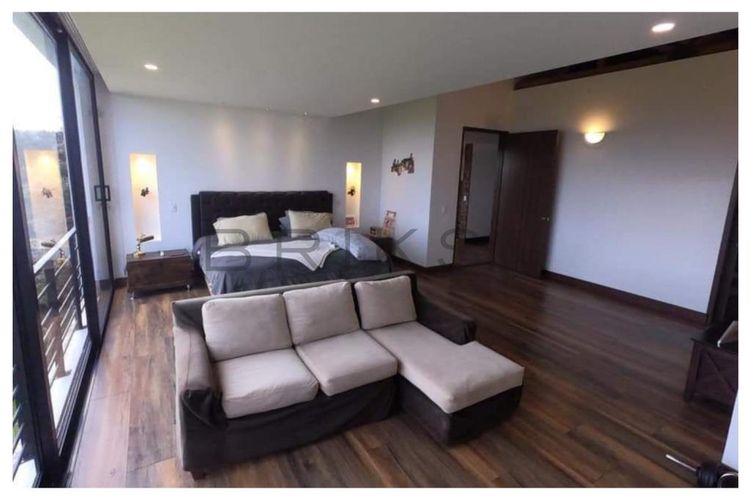 Casa de 3 alcobas en venta en Vía Las Palmas, Envigado, 400 m² · foto 12 de 21