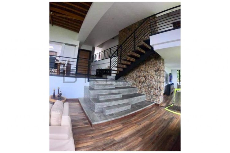 Casa de 3 alcobas en venta en Vía Las Palmas, Envigado, 400 m² · foto 19 de 21