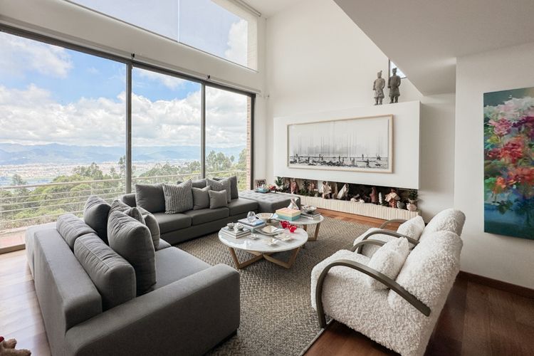 Casa de 4 alcobas en venta en Ub Los Geranios, Chía, 750 m² · foto 2 de 24