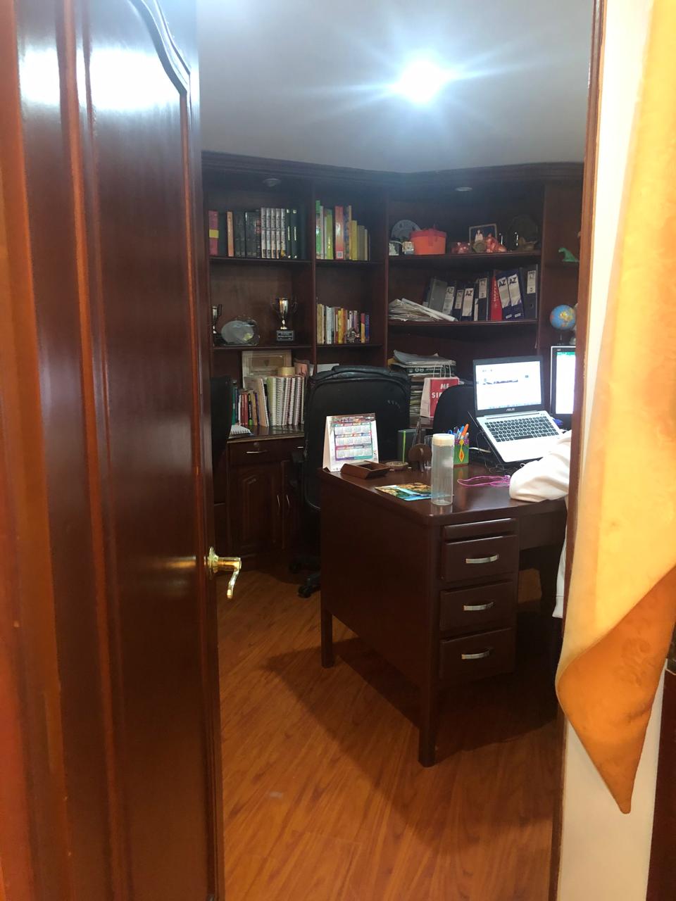 Casa en venta en Niza, Bogotá · foto 8 de 24