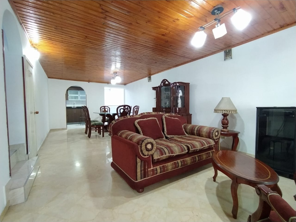 Casa en venta en Villas Del Madrigal, Bogotá · foto 4 de 24