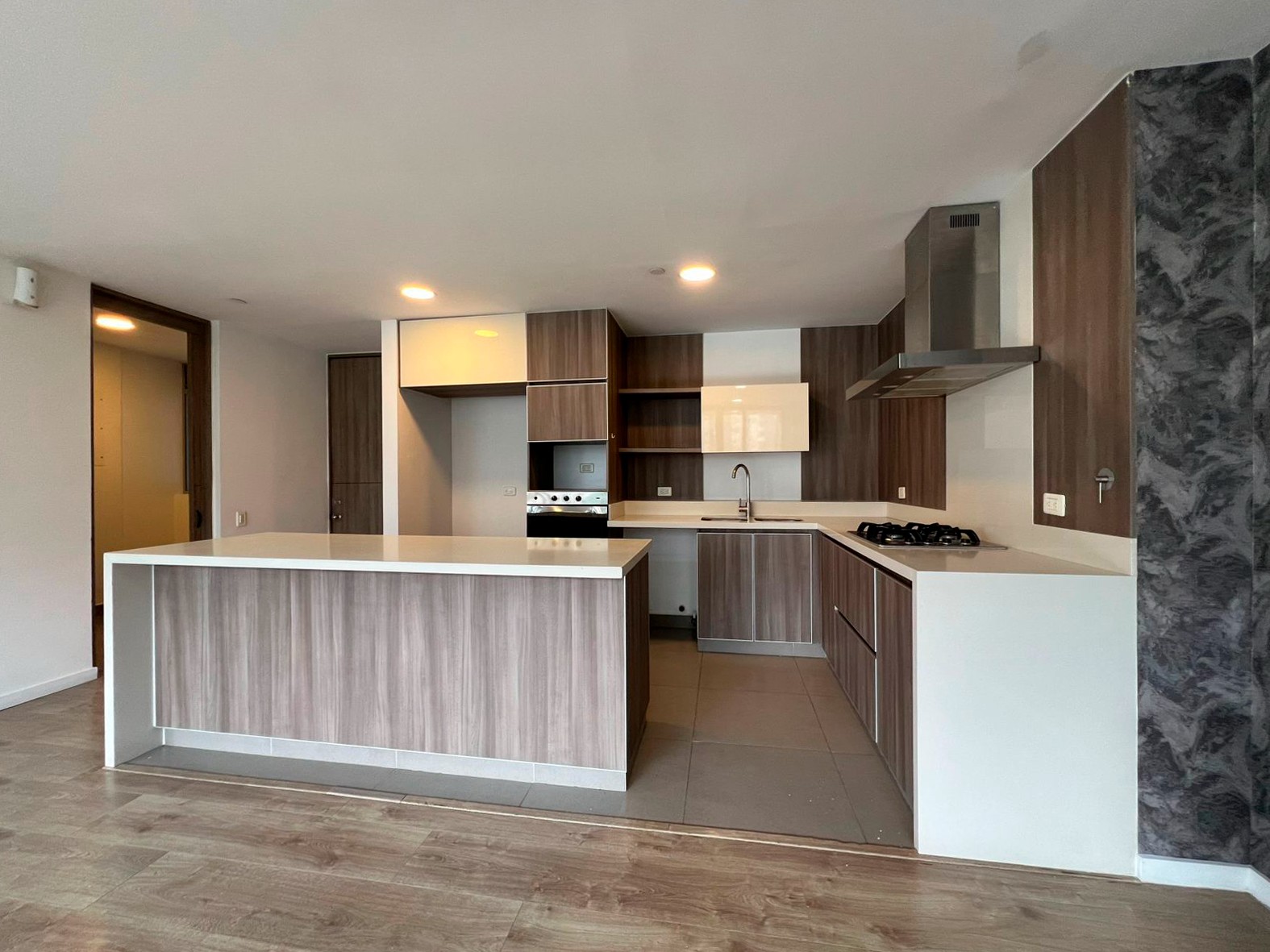 Apartamento en arriendo en La Pradera, Envigado · foto 4 de 16