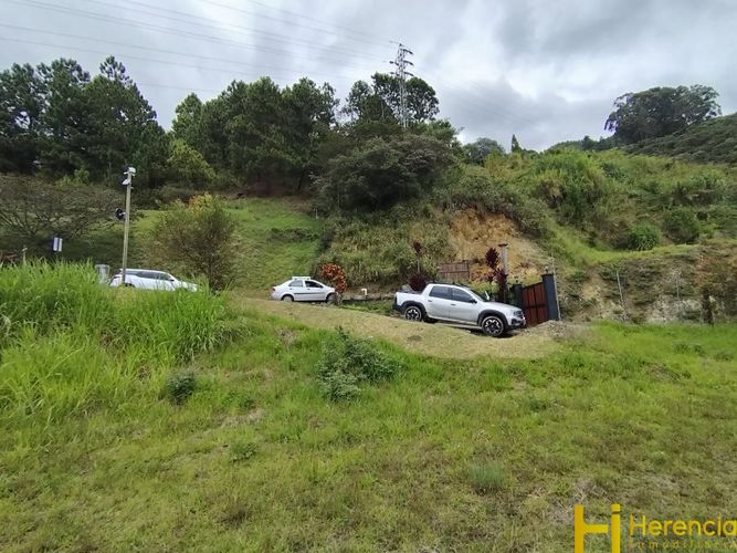 Lote en venta en Niquia, Bello, 3392 m² · foto 10 de 21