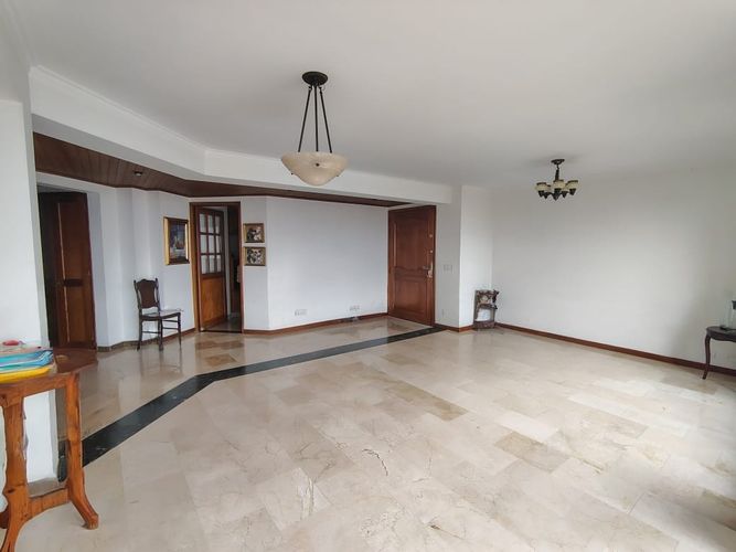 Apartamento de 3 alcobas en arriendo en El Poblado, Medellín, 189 m² · foto 4 de 16