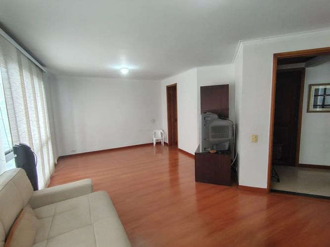 Apartamento de 3 alcobas en arriendo en El Poblado, Medellín, 189 m² · foto 6 de 16