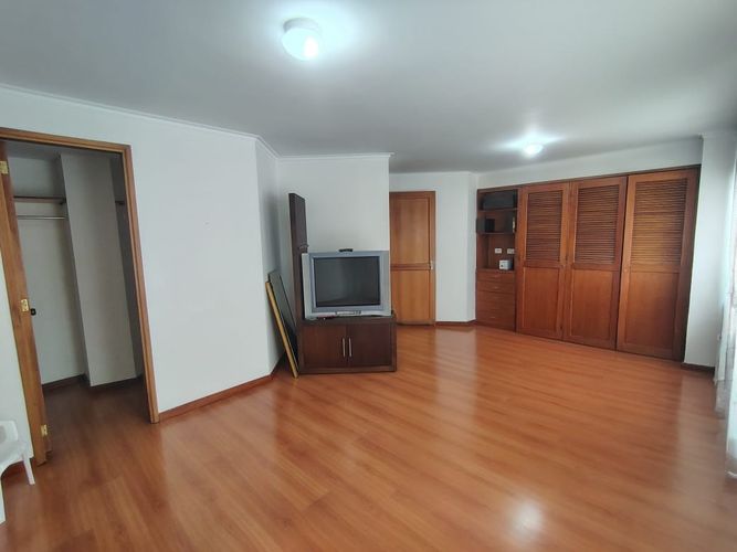 Apartamento de 3 alcobas en arriendo en El Poblado, Medellín, 189 m² · foto 9 de 16