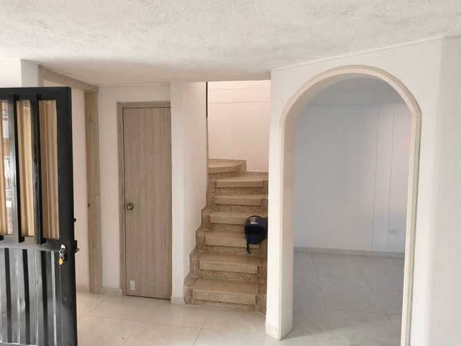 Casa de 5 alcobas en venta en La Campiña, Girón, 58 m² · foto 8 de 15