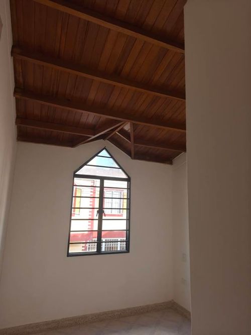 Casa de 5 alcobas en venta en La Campiña, Girón, 58 m² · foto 14 de 15