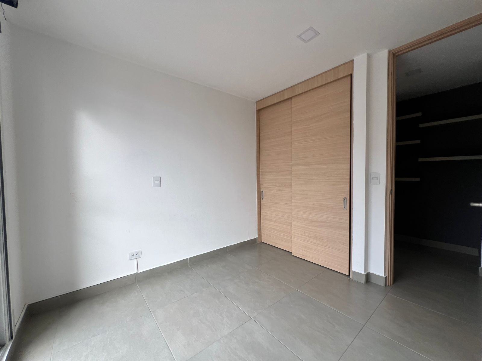Apartamento en venta en Loma Del Chocho, Envigado · foto 7 de 18