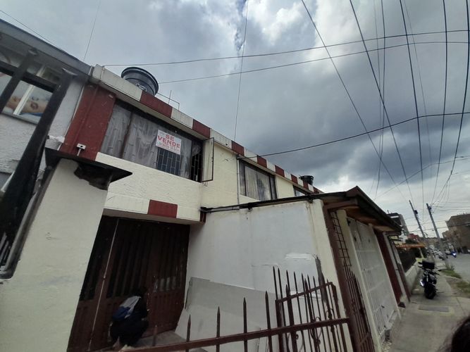 Casa de 3 alcobas en venta en Spring, Bogotá, 326 m² · foto 3 de 19